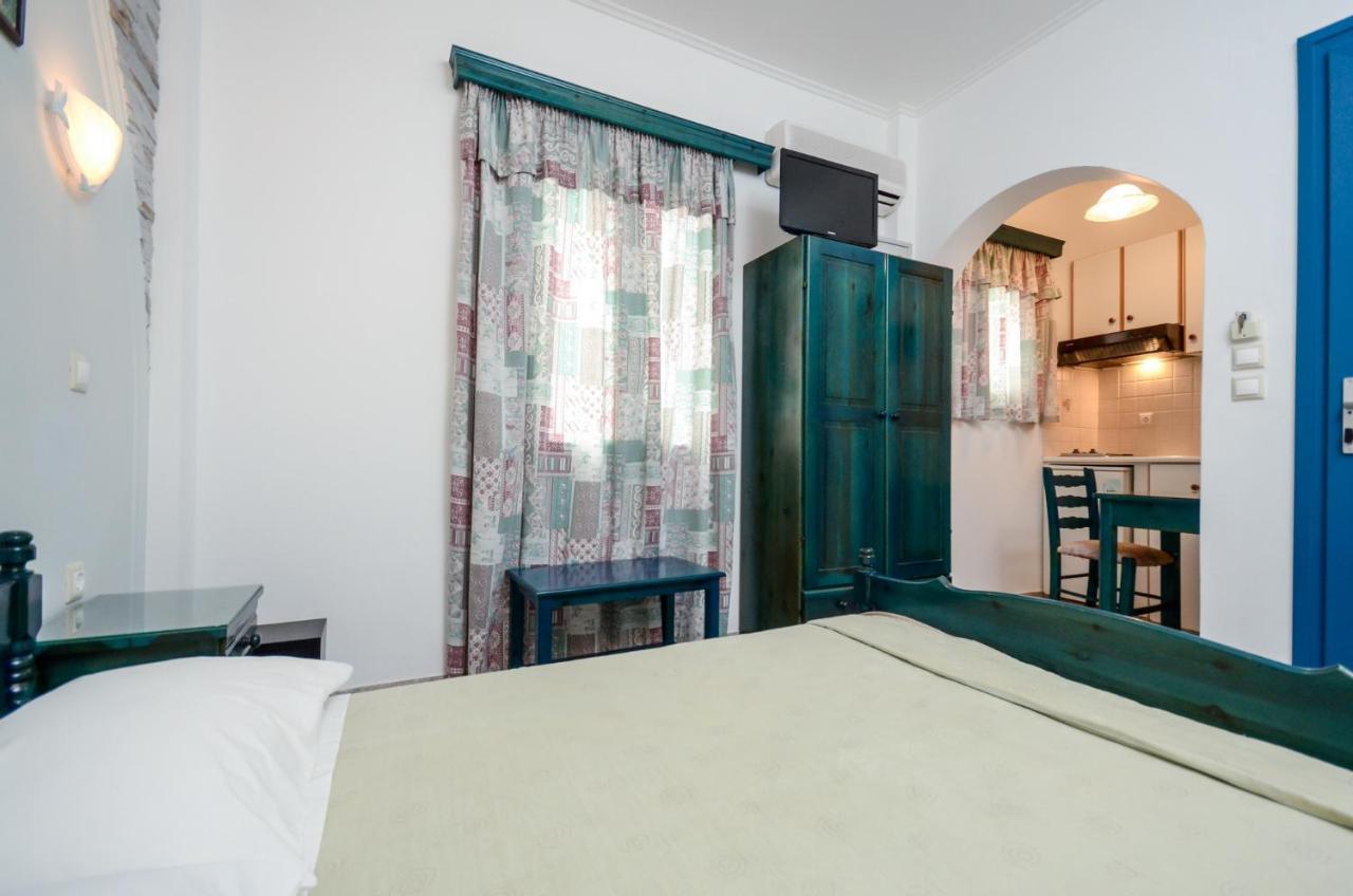 Polemis Studios & Apartments Agia Anna  Buitenkant foto