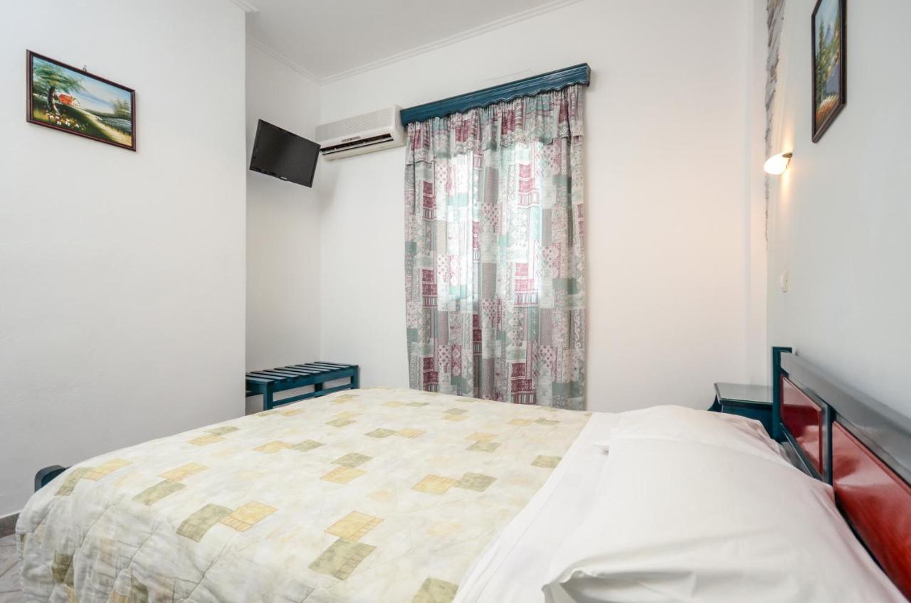 Polemis Studios & Apartments Agia Anna  Buitenkant foto